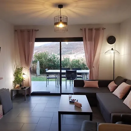 Apartment 4 Personnes Jardin Privatif Et Piscine De Di Tuda *